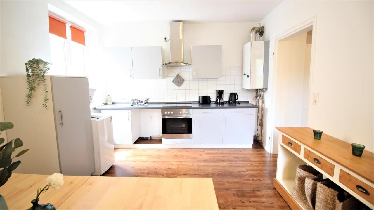 Apartamento Zentral Wohnen - Inkl. Privatem Stellplatz Wurzburgo Exterior foto