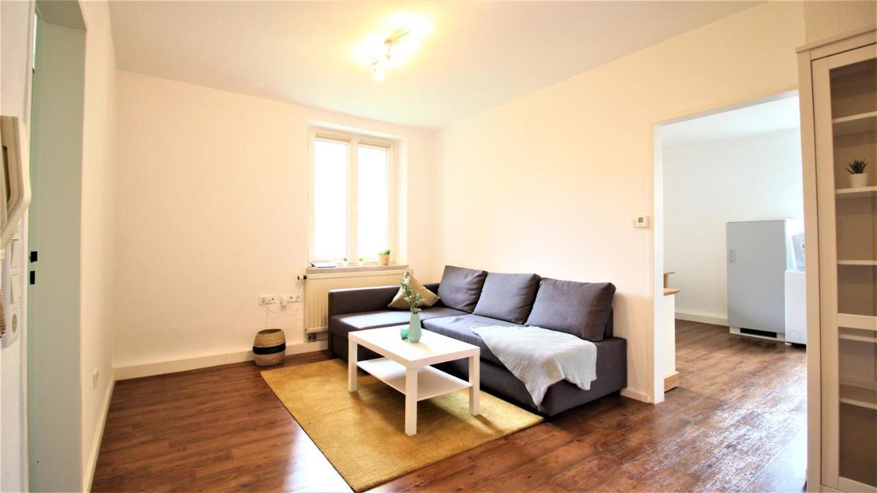 Apartamento Zentral Wohnen - Inkl. Privatem Stellplatz Wurzburgo Exterior foto