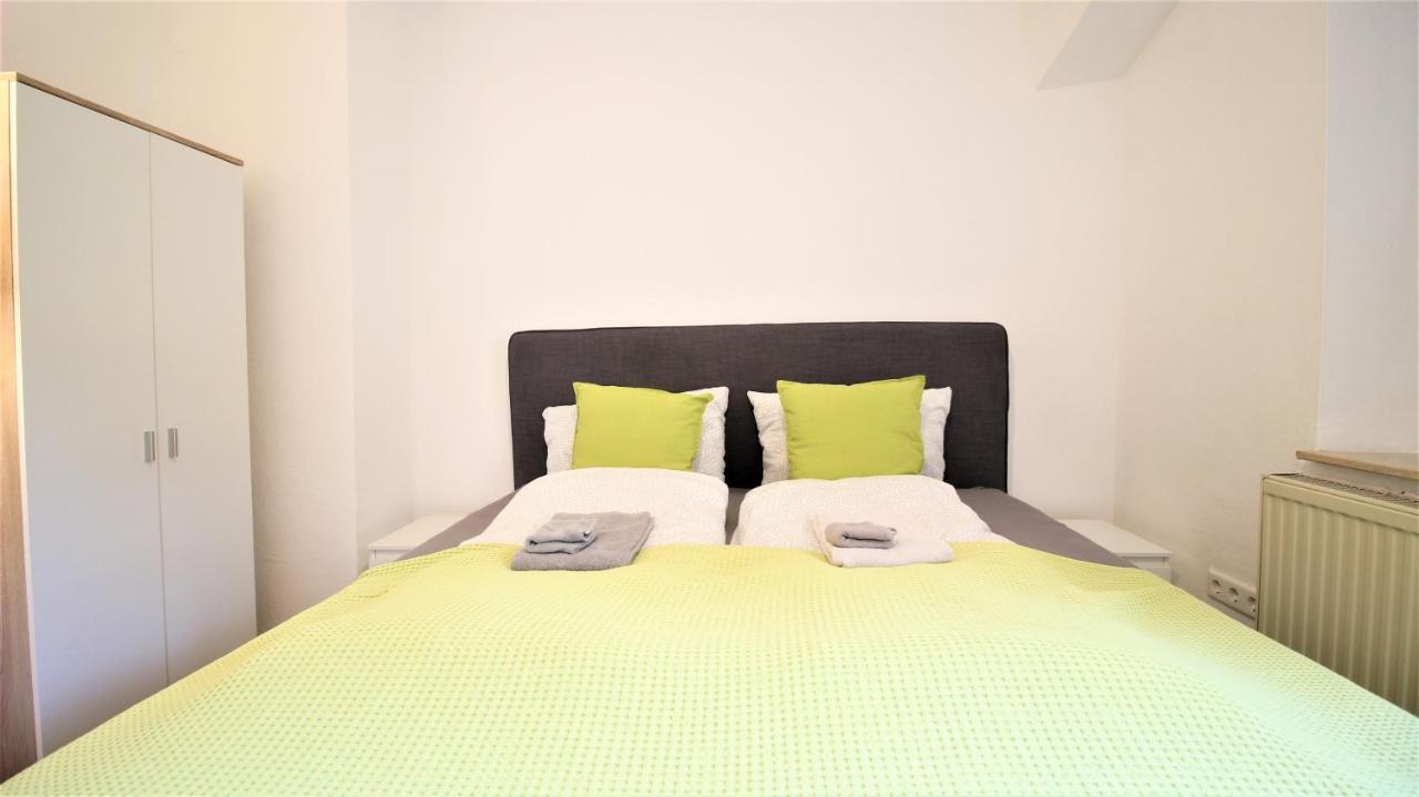 Apartamento Zentral Wohnen - Inkl. Privatem Stellplatz Wurzburgo Exterior foto